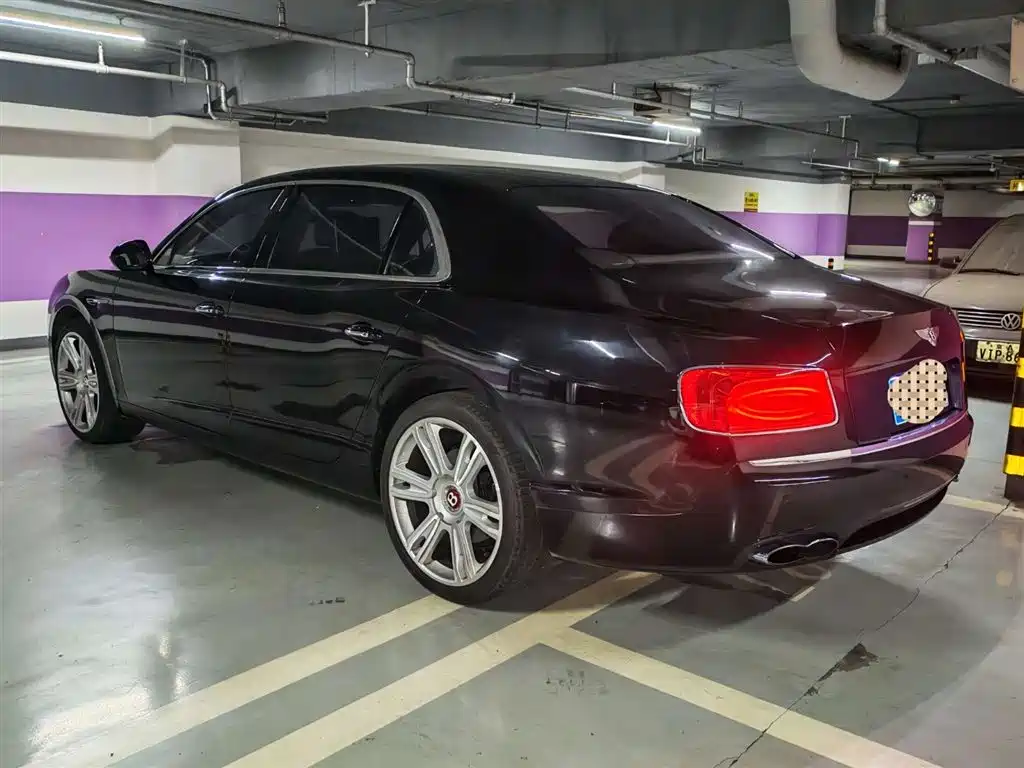 Flying Spur 4.0 T V8 Distinguished