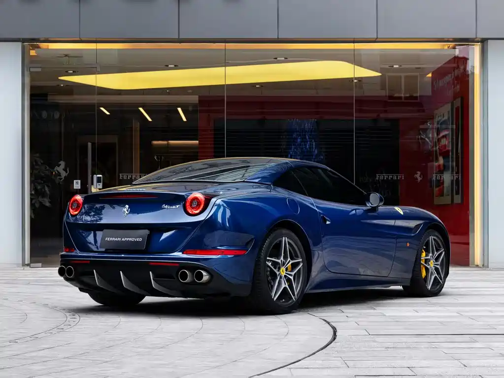 California T 3.9 T Standard