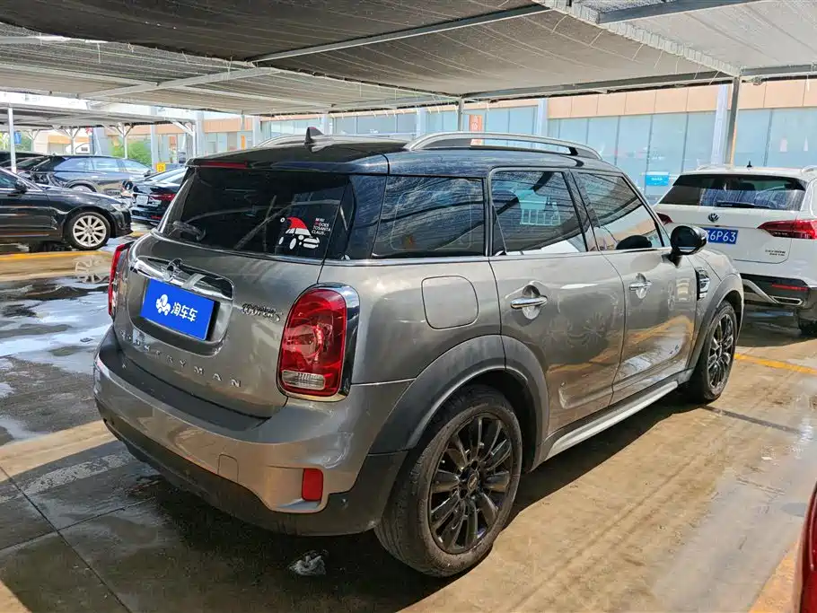 MINI COUNTRYMAN MINI COUNTRYMAN 2019款 1.5 T COOPER ALL4 艺术家周末旅行版