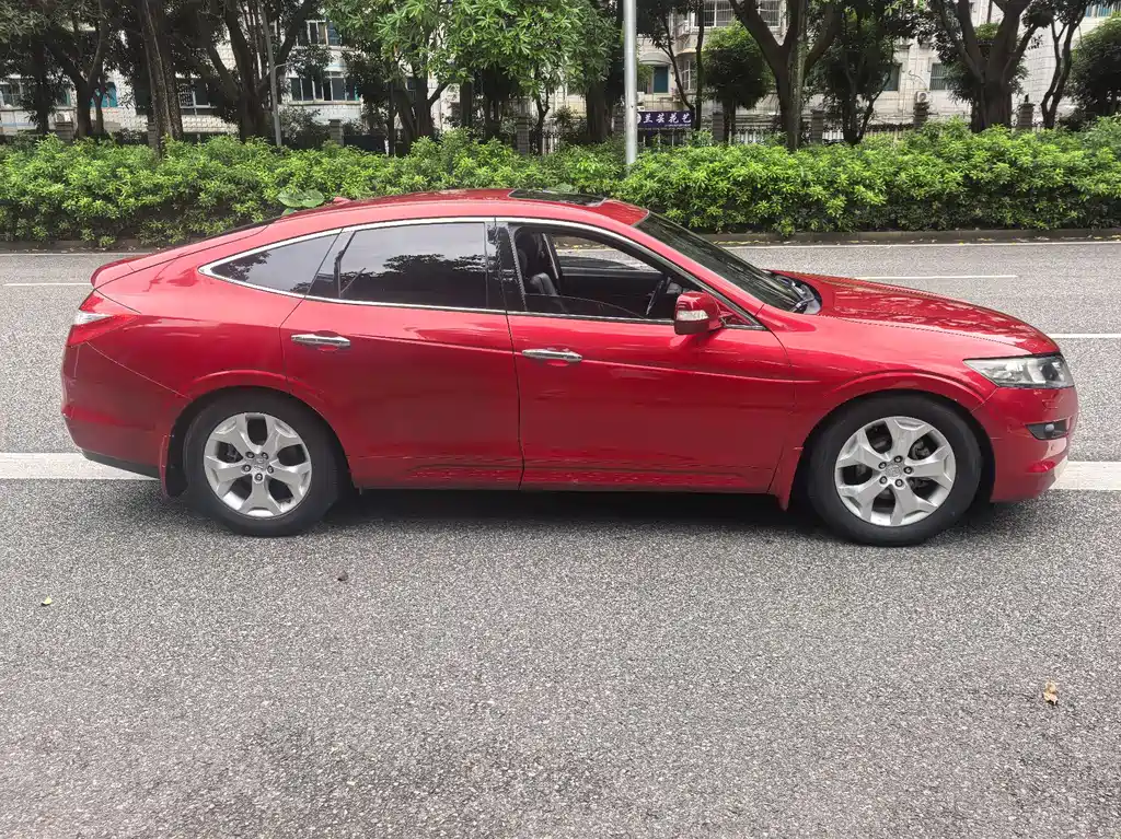 Crosstour 2.4 L Luxury