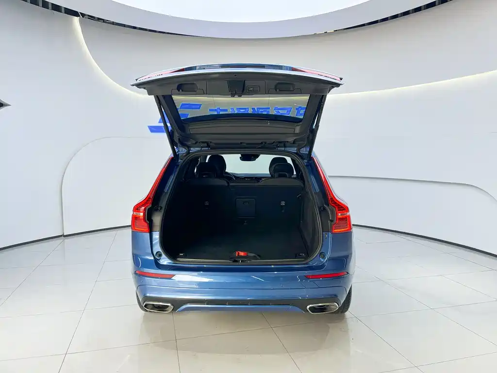 Volvo XC60 T5 4 WD Smart Vision Sport CN-VI