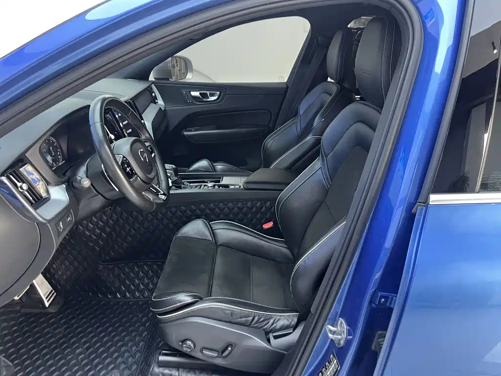 Volvo XC60 T5 4 WD Smart Vision Sport CN-VI