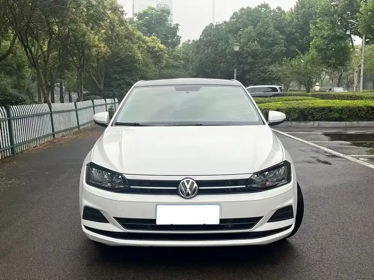 Volkswagen Polo Plus 1.5 L Auto Panoramic Pleasure