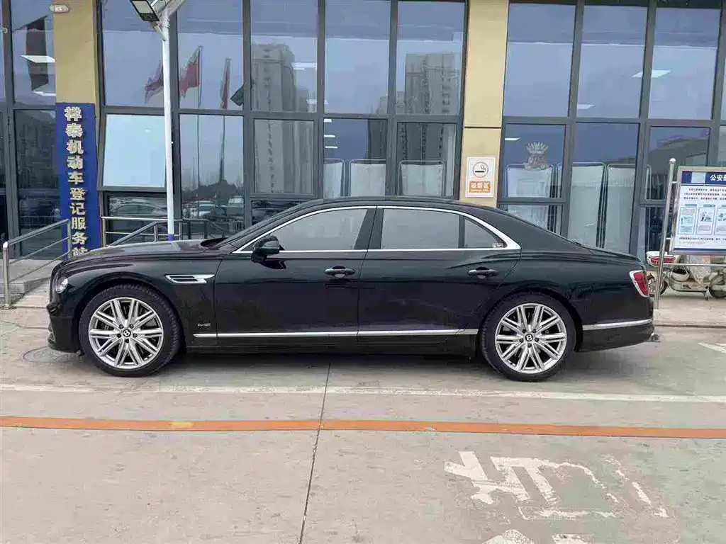Flying Spur 6.0 T W12 Standard