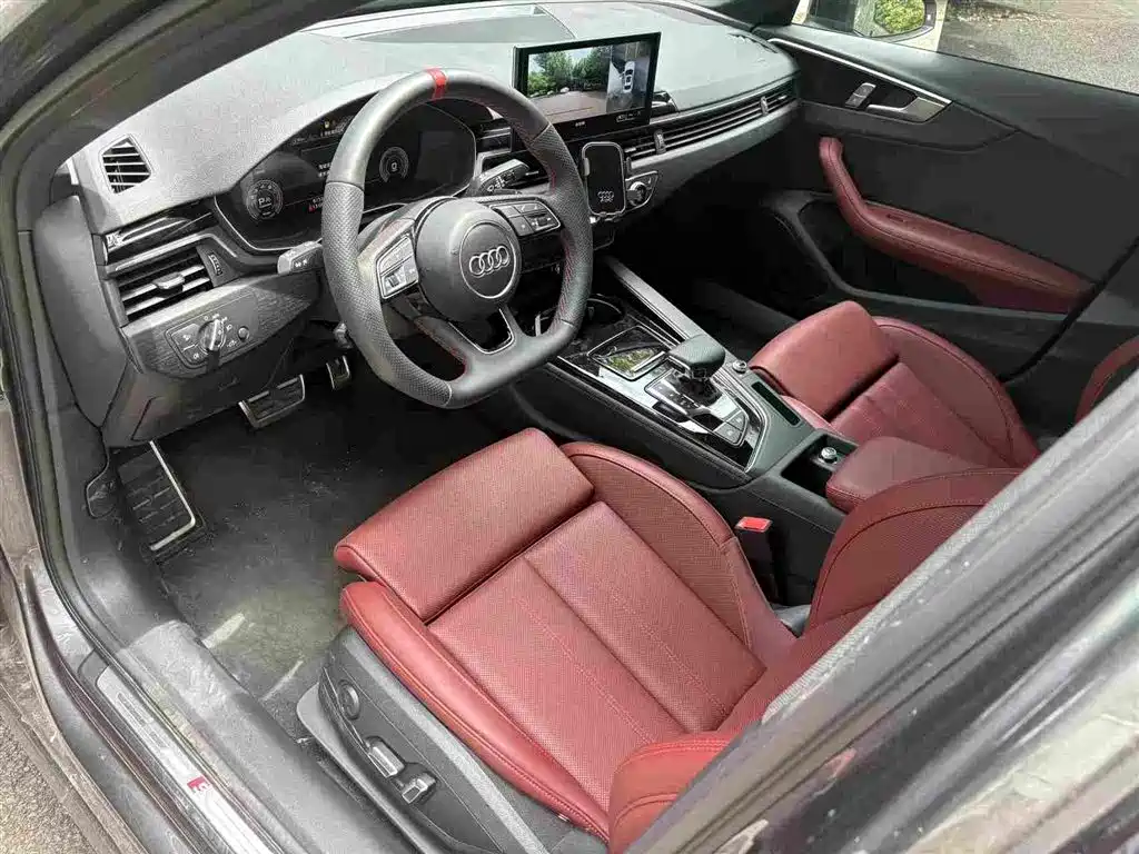 Audi A4 L 200 10 K Joy 40 TFSI Luxury Dynamic