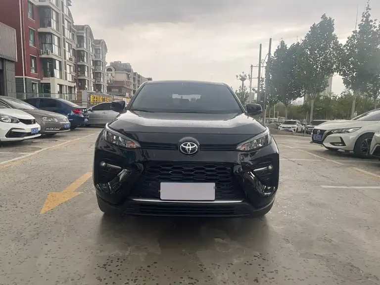 Toyota Wildlander 2.0 L CVT 2 WD Luxury