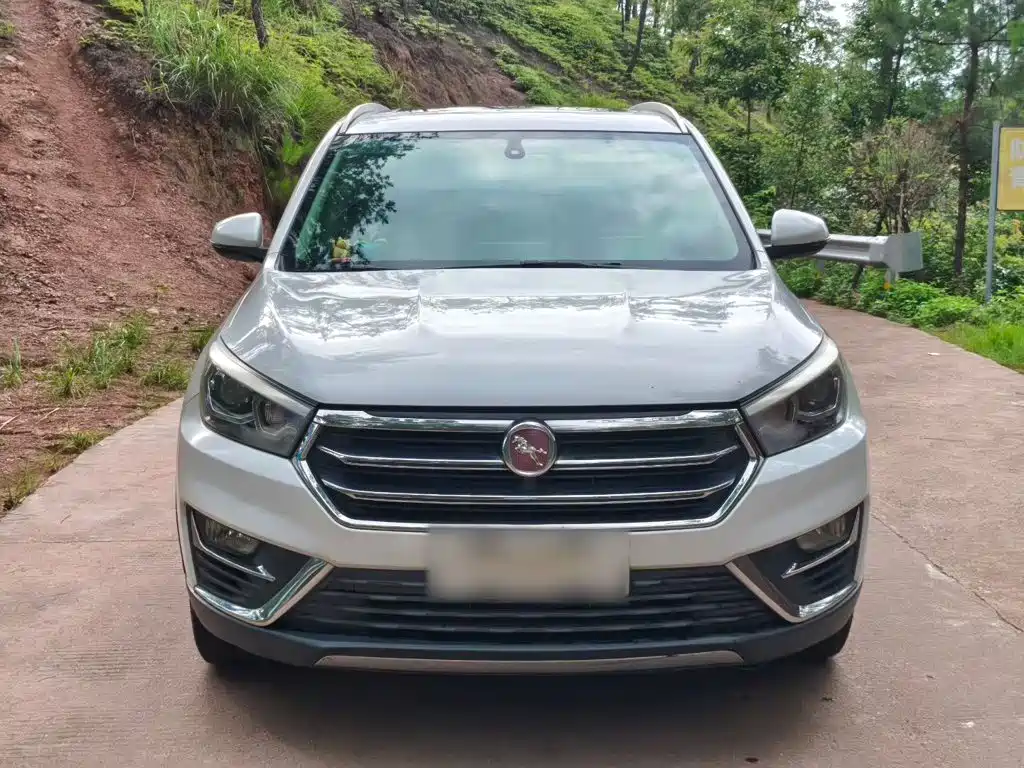 Hanteng X5 1.5 T CVT Luxury