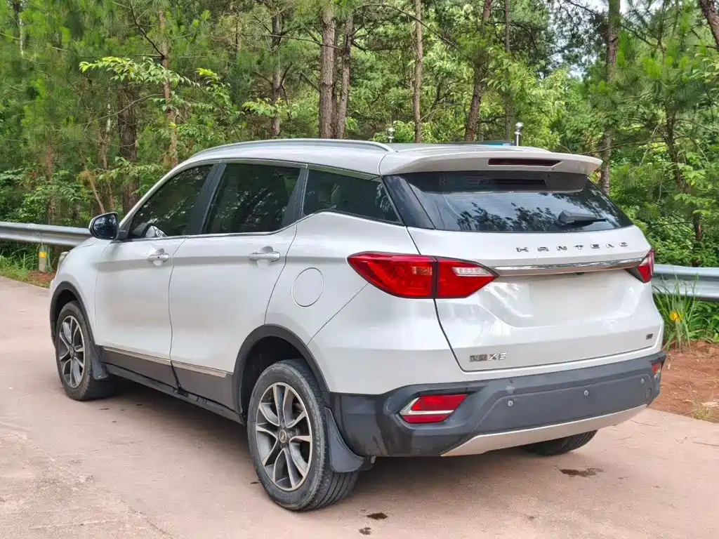 Hanteng X5 1.5 T CVT Luxury