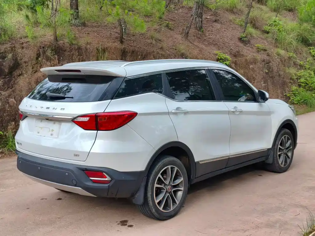 Hanteng X5 1.5 T CVT Luxury