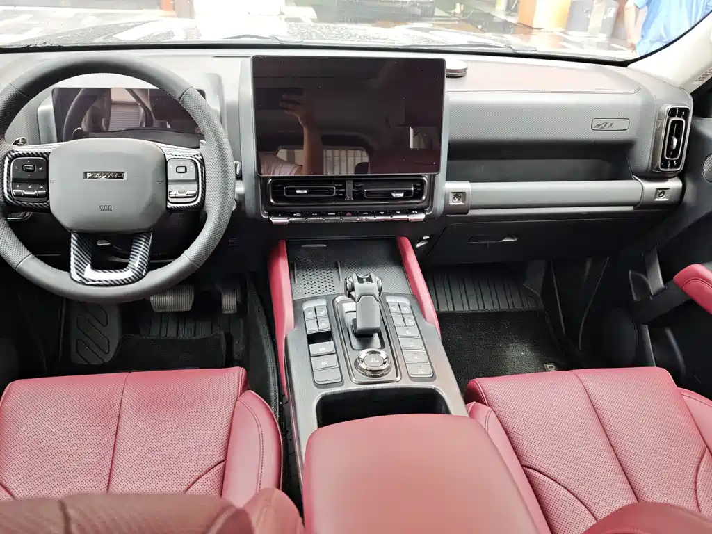 Haval H9 2.0 T Gasoline 4 WD Warrior