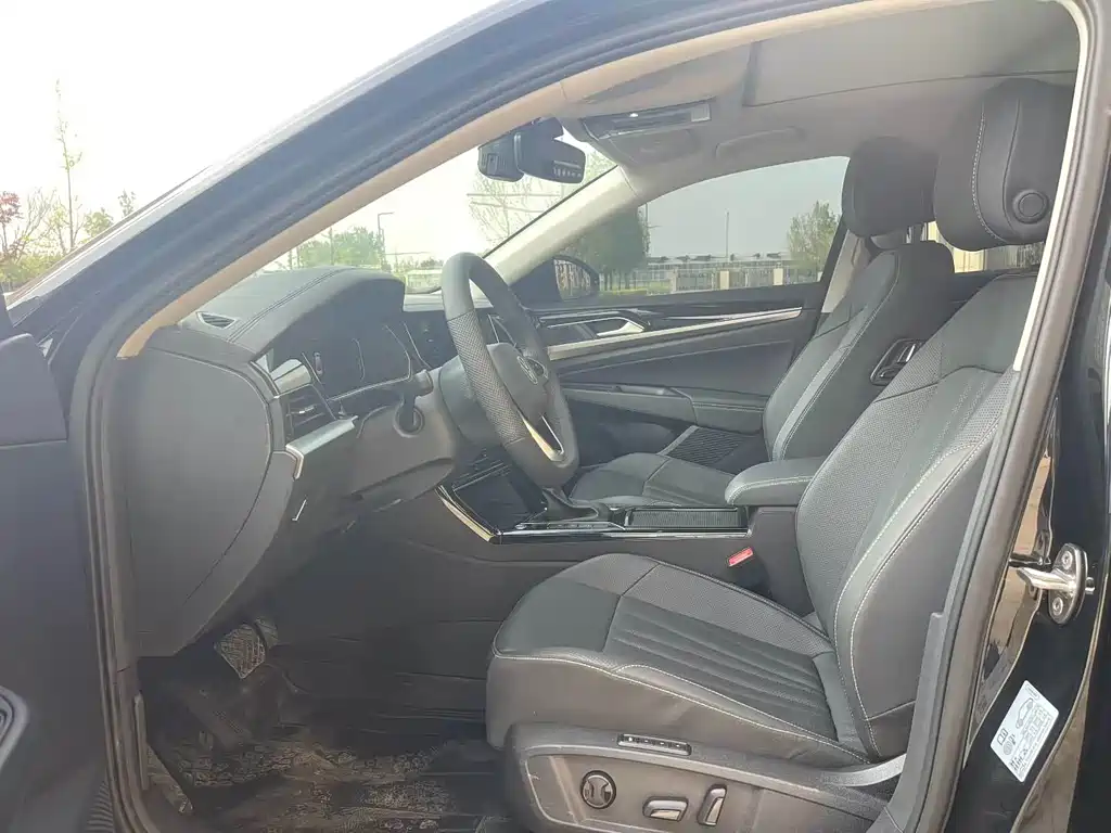 Passat Outstanding 380 TSI Dragon