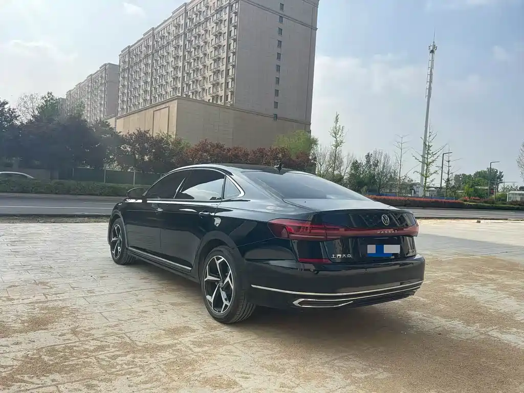 Passat Outstanding 380 TSI Dragon