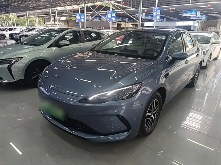 BYD Seal 05 DM-i DM-i Smart Drive 120 KM Flagship