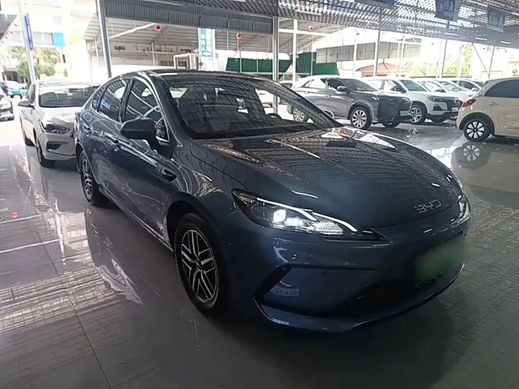Seal 05 DM-i DM-i Smart Drive 120 KM Flagship