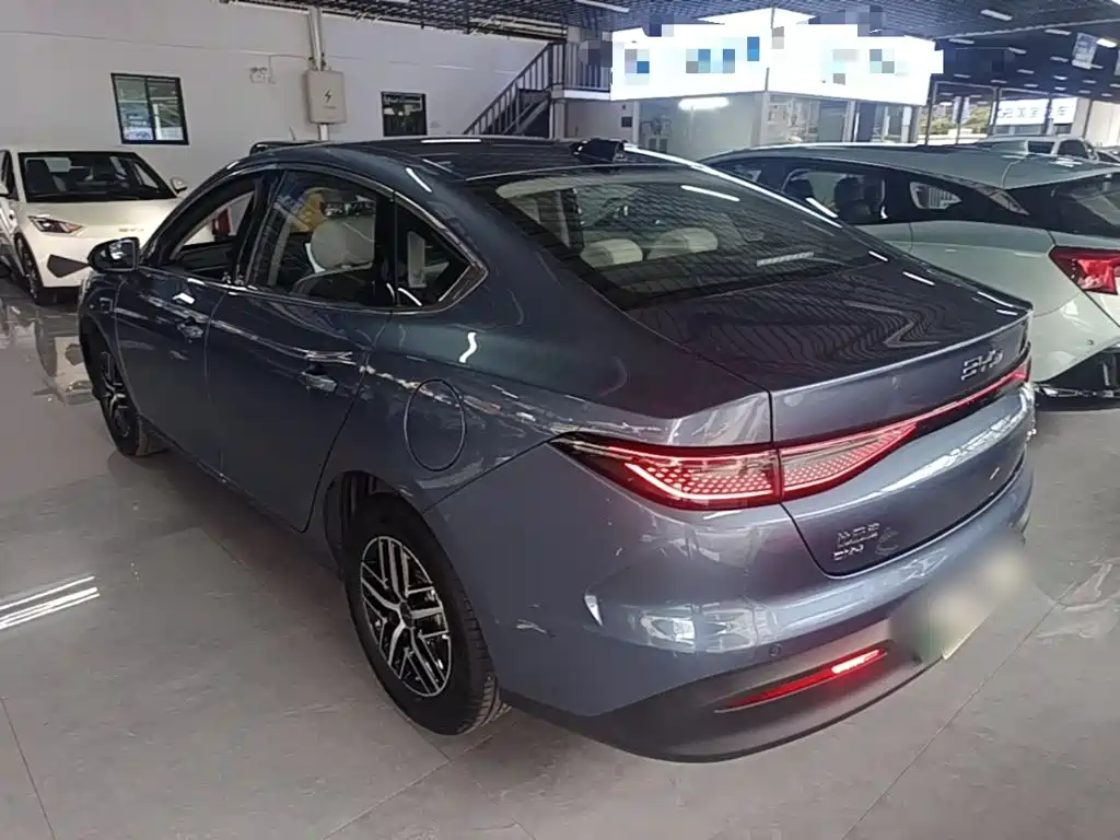 Seal 05 DM-i DM-i Smart Drive 120 KM Flagship
