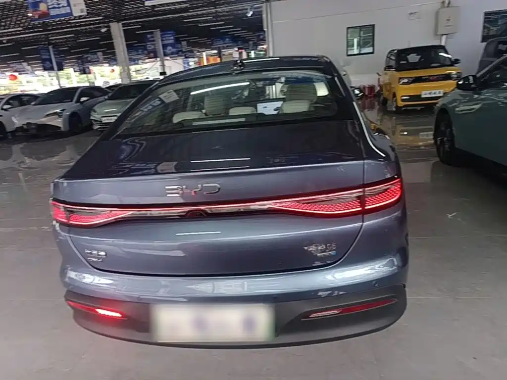 Seal 05 DM-i DM-i Smart Drive 120 KM Flagship