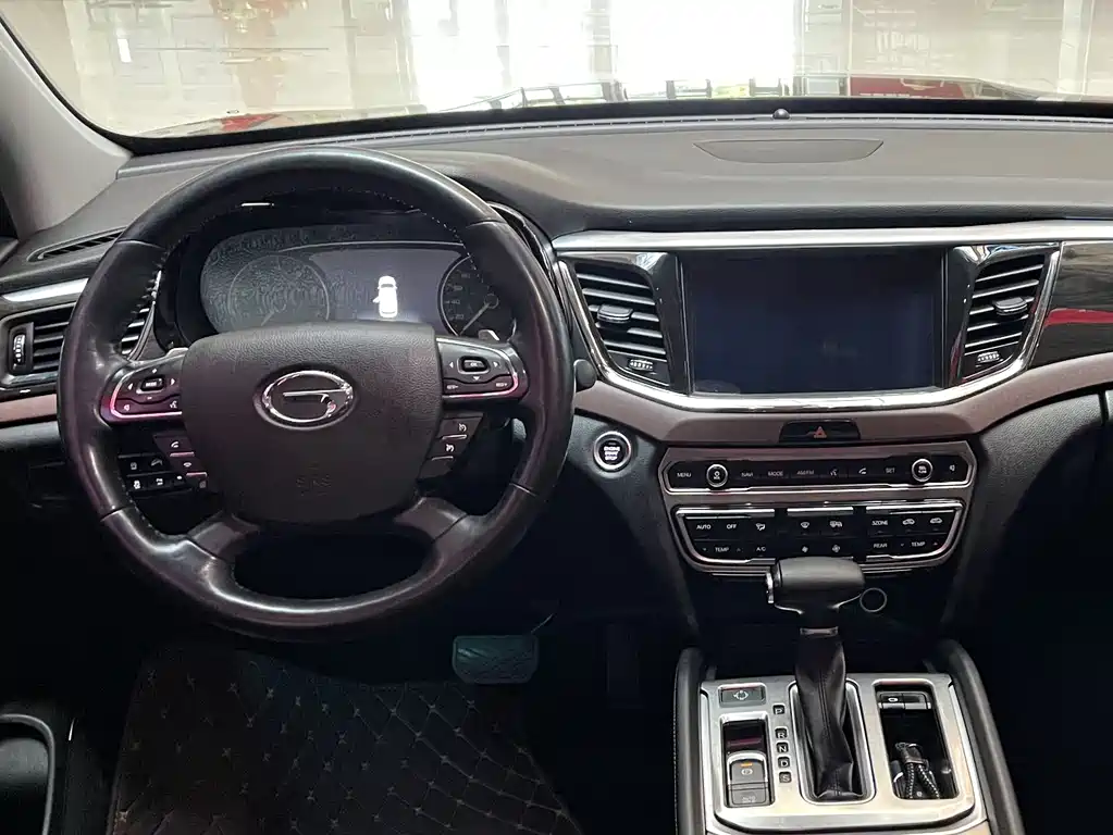 GAC Trumpchi GS8 320 T 4 WD Luxury Connected (7-seat)