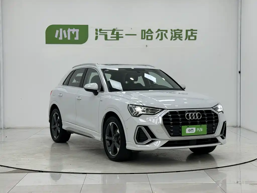 Audi Q3 35 TFSI Fashion Dynamic (1.4 T)