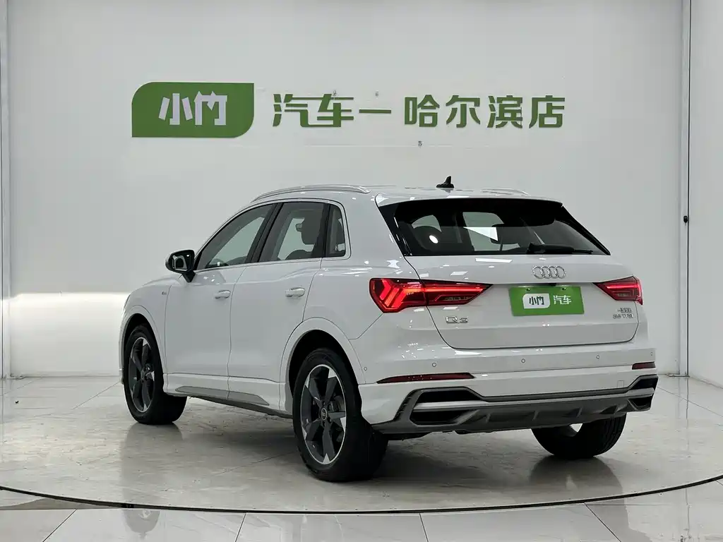 Audi Q3 35 TFSI Fashion Dynamic (1.4 T)