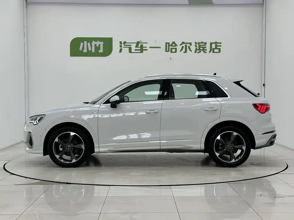 Audi Q3 35 TFSI Fashion Dynamic (1.4 T)