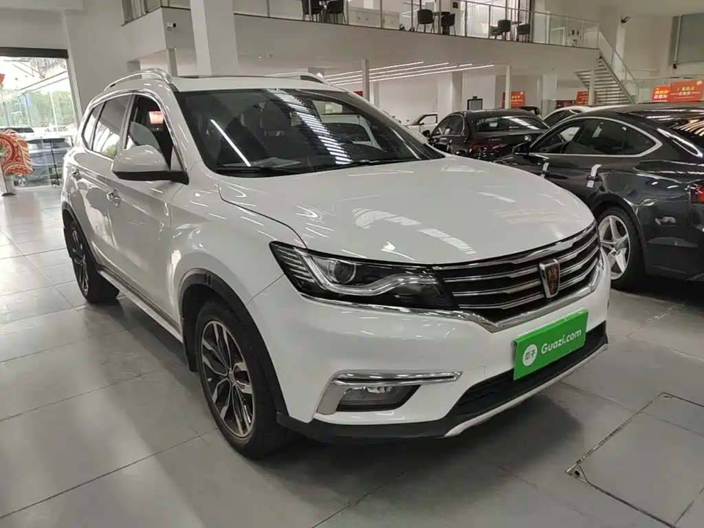 Roewe RX5 20 T 2 WD Auto Internet Smart Enjoyment