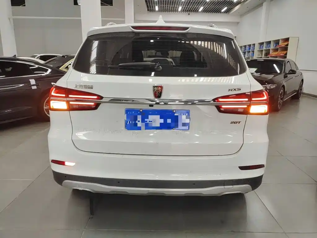 Roewe RX5 20 T 2 WD Auto Internet Smart Enjoyment