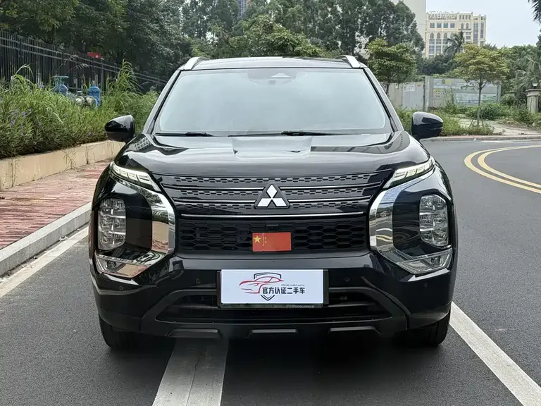 Mitsubishi Outlander 欧蓝德 2023款 1.5 T CVT两驱尊享版 5座