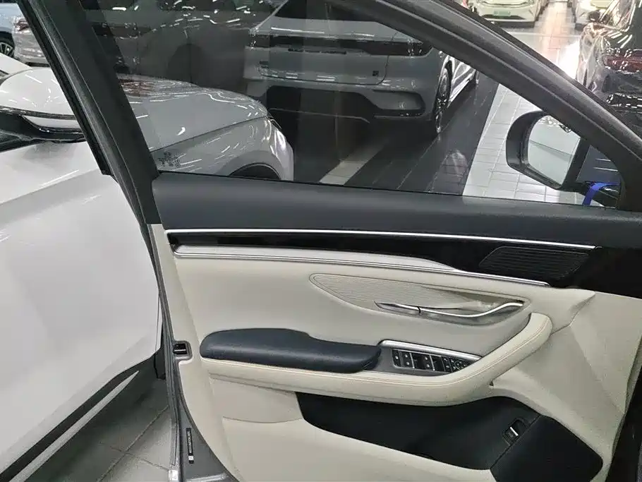 Song PLUS NEV Champion DM-i 110 KM Flagship PLUS