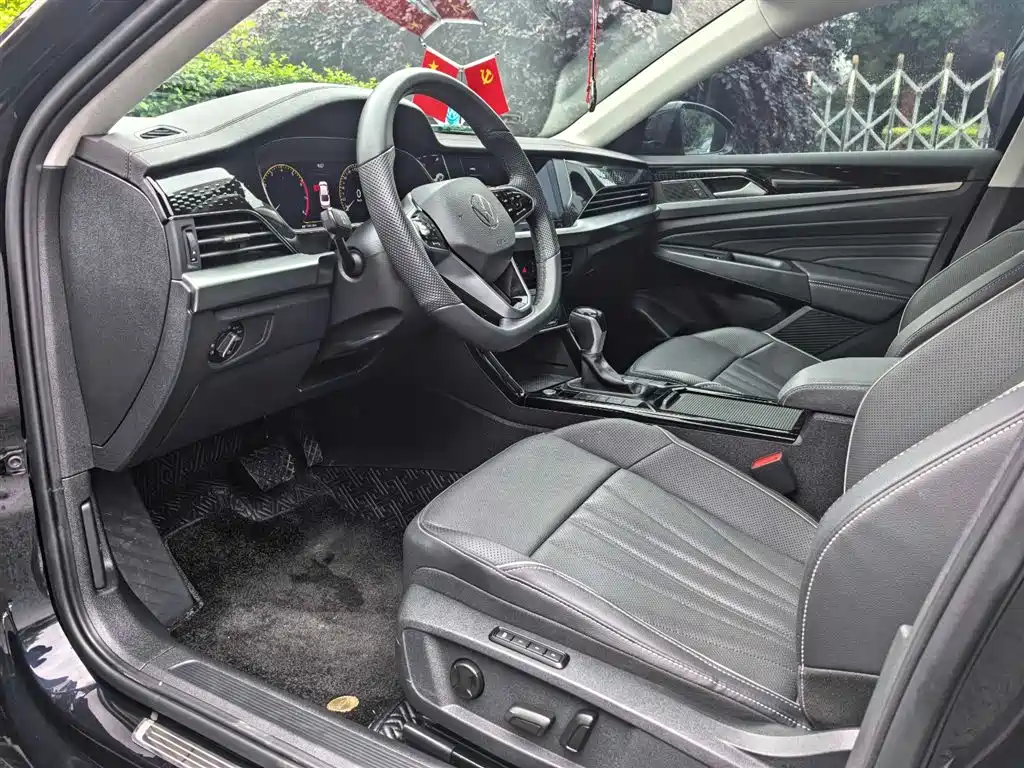 Passat 330 TSI Starry Sky Elite