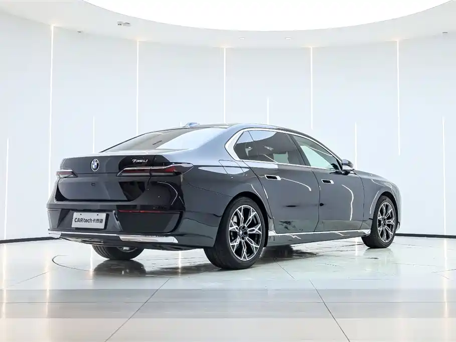 BMW 7 Series 735 Li Luxury Package