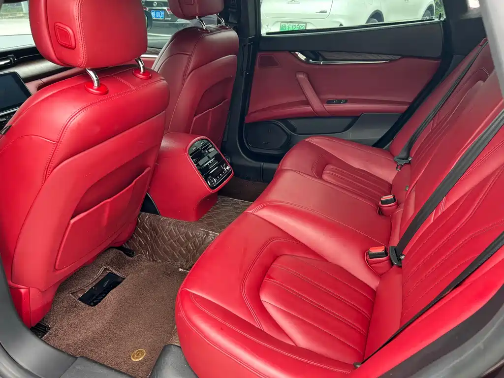 Quattroporte 3.0 T Standard