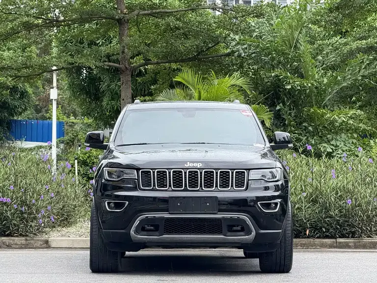 Jeep Grand Cherokee (Import) 3.0 L Elite Navigation