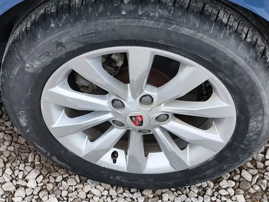 Roewe i6 Classic 荣威i6经典 2017款 16 T 自动互联智享版