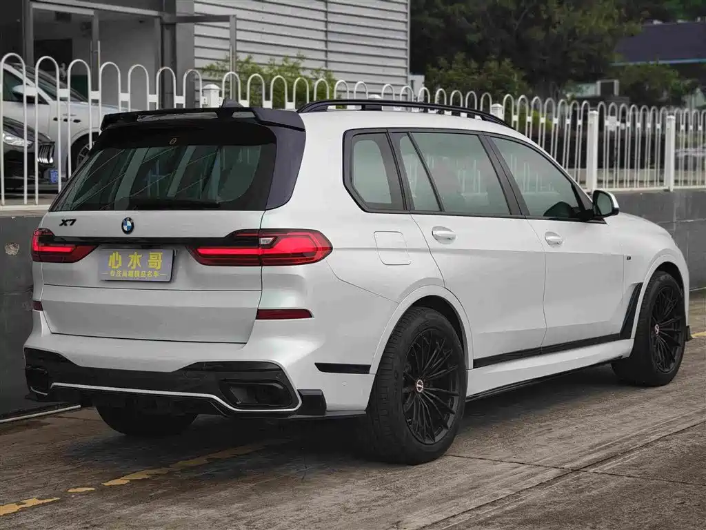 BMW X7 Facelift xDrive40 i Premium M Sport Package