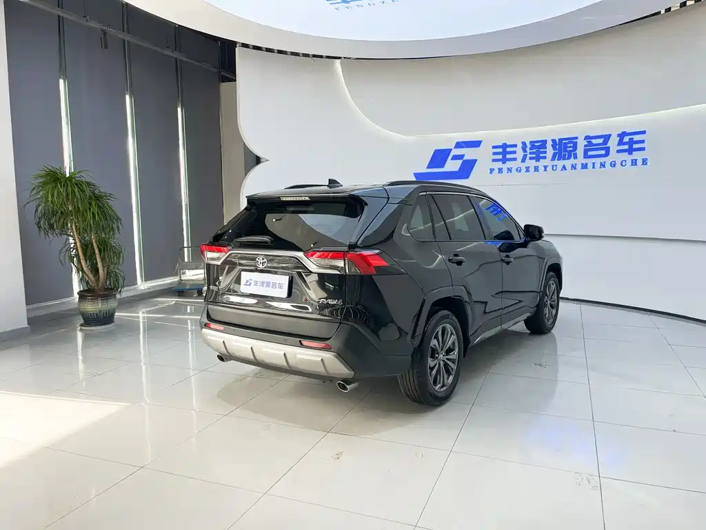 RAV4 2.0 L CVT 2 WD Style Plus