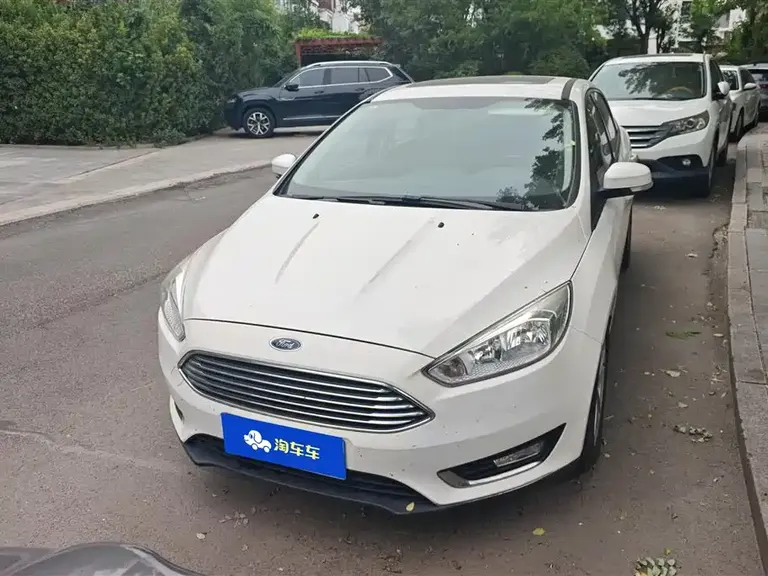 Ford Focus Sedan 1.6 L Auto Style