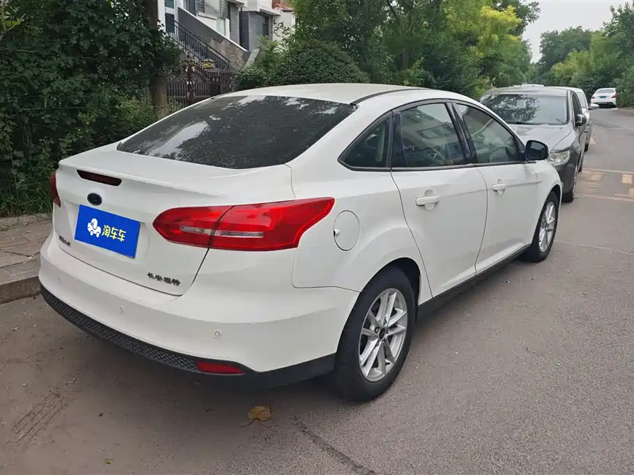 Focus Sedan 1.6 L Auto Style