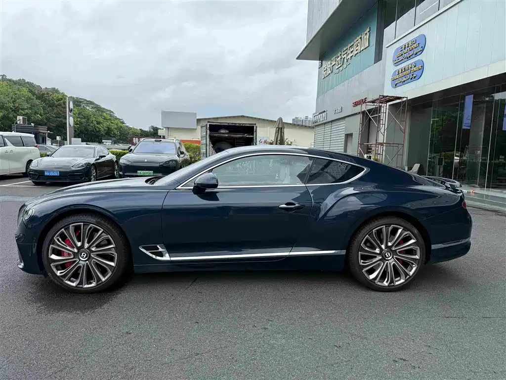 Continental GT 4.0 T GT V8