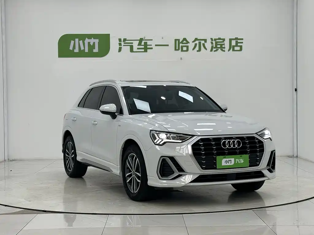 Audi Q3 35 TFSI Progressive Dynamic (1.4 T)