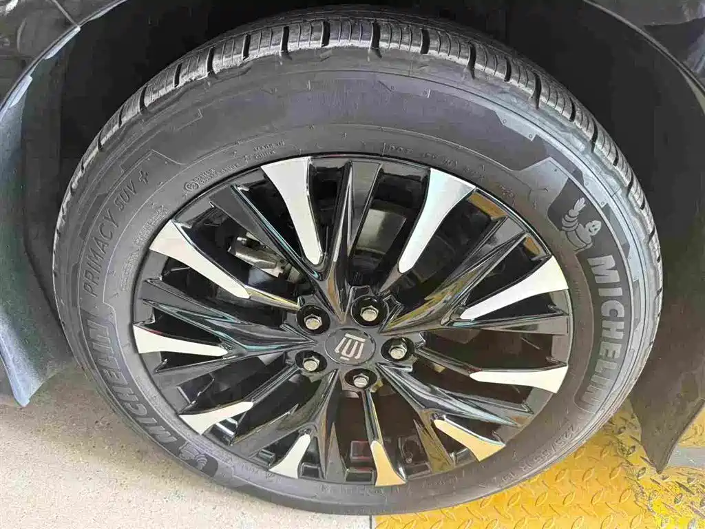 Vellfire Crown Dual Engine 2.5 L Supreme