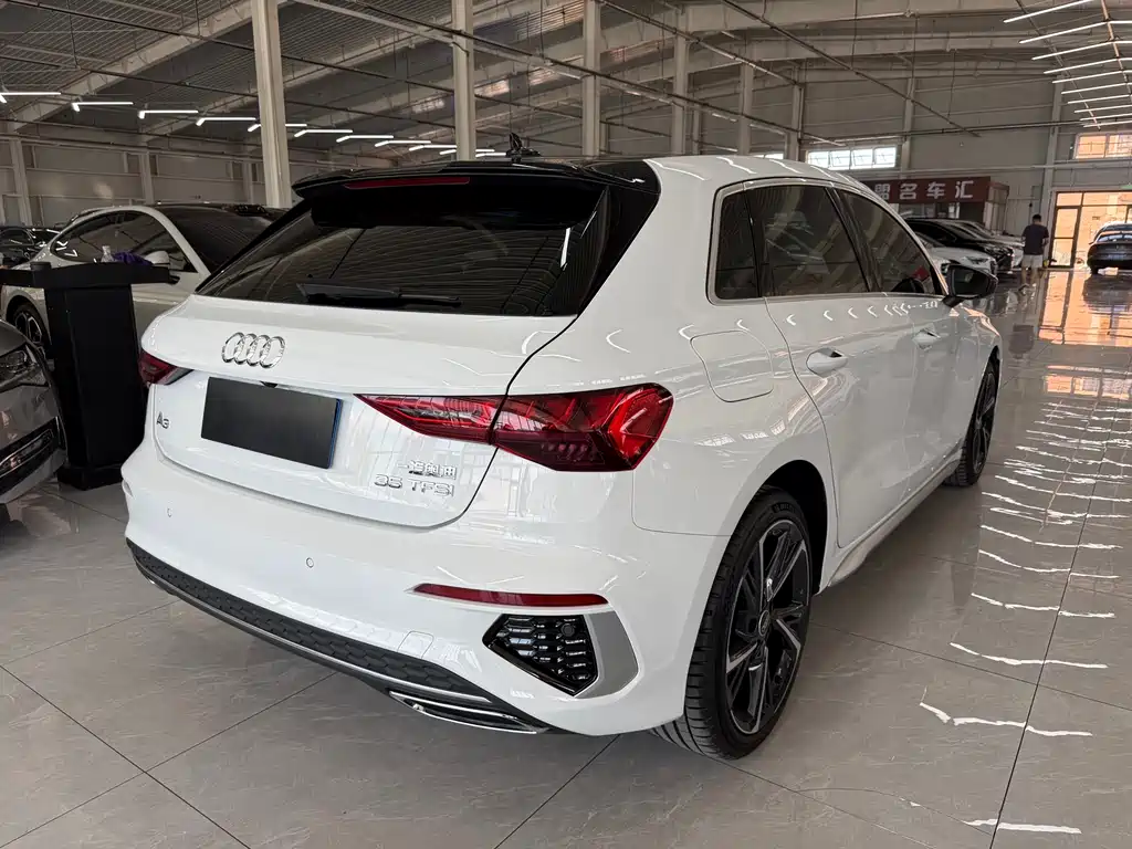 Audi A3 Sportback 35 TFSI Luxury Sport