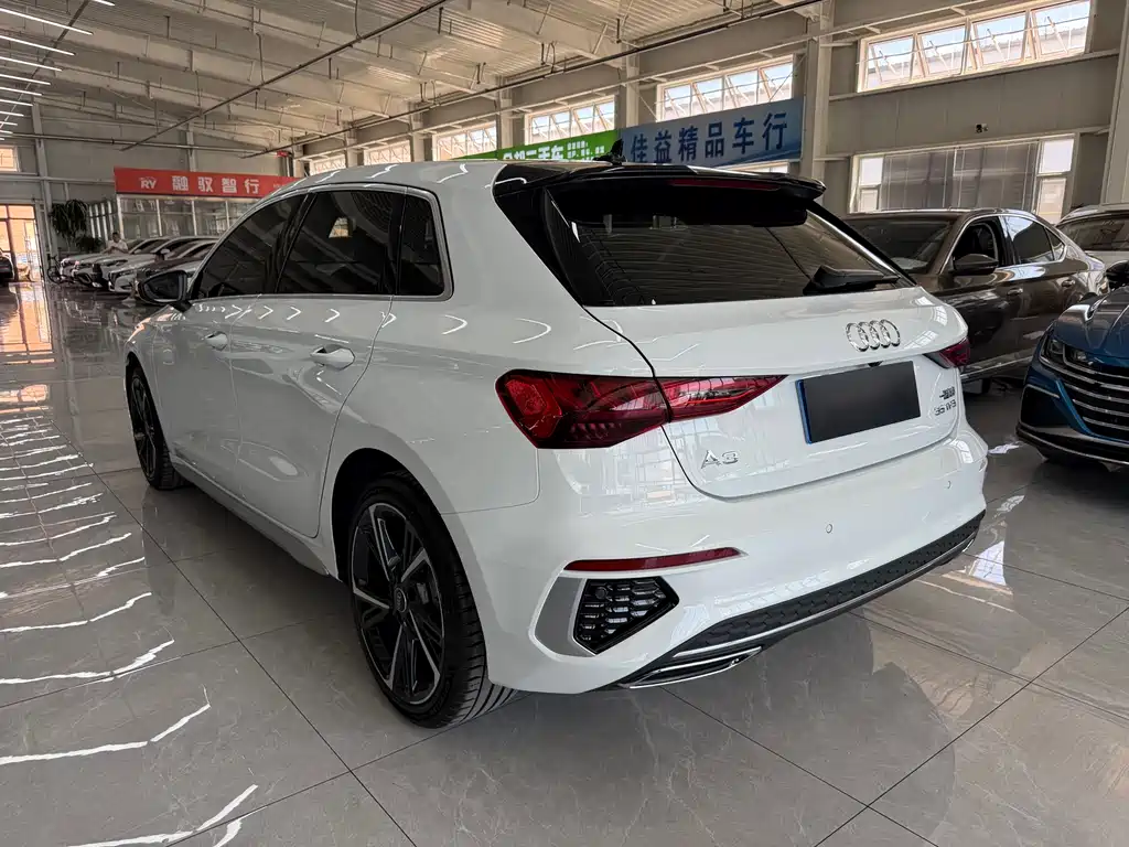 Audi A3 Sportback 35 TFSI Luxury Sport