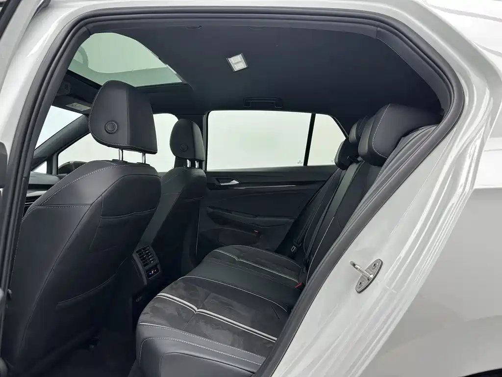 Golf Facelift 280 TSI DSG R-Line Lite