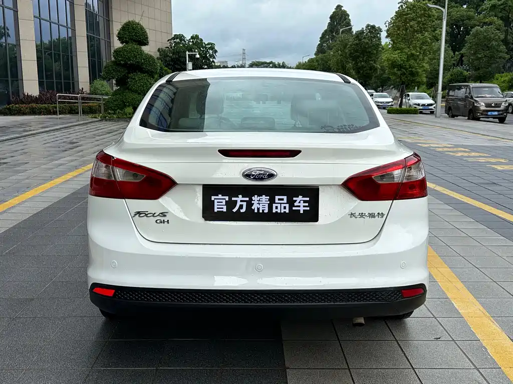 Focus Sedan 1.6 L Auto Style