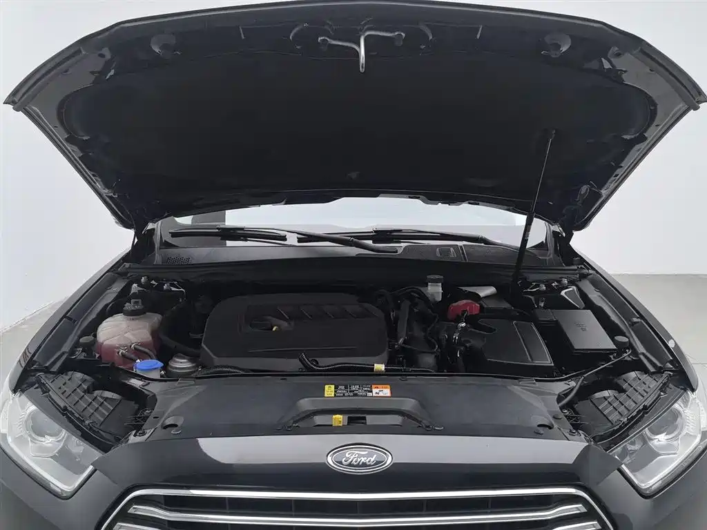 Taurus EcoBoost 180 Luxury
