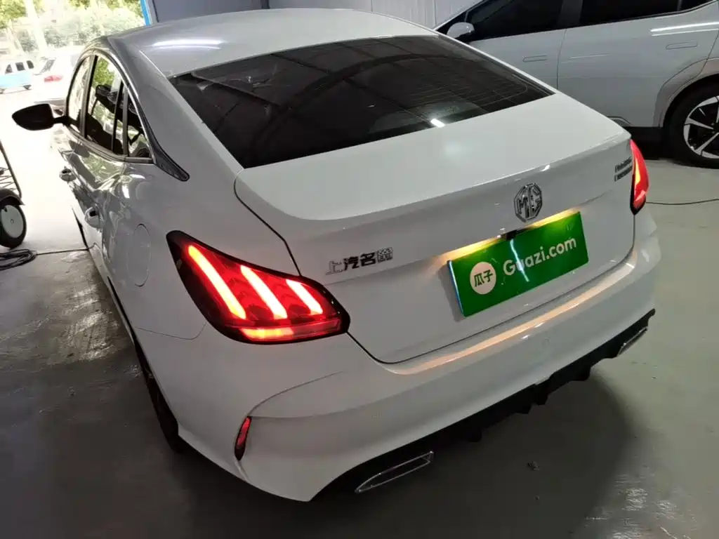 MG5 180 DVVT CVT Youth Luxury
