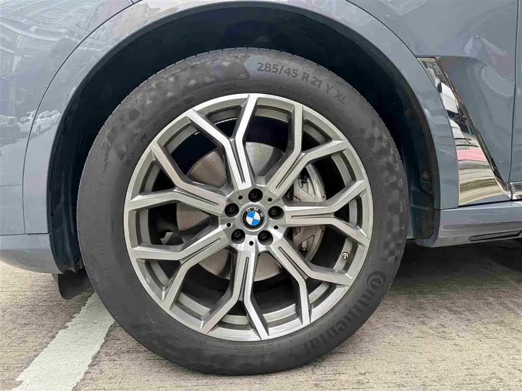 BMW X7 xDrive40 i Leading Luxury Package