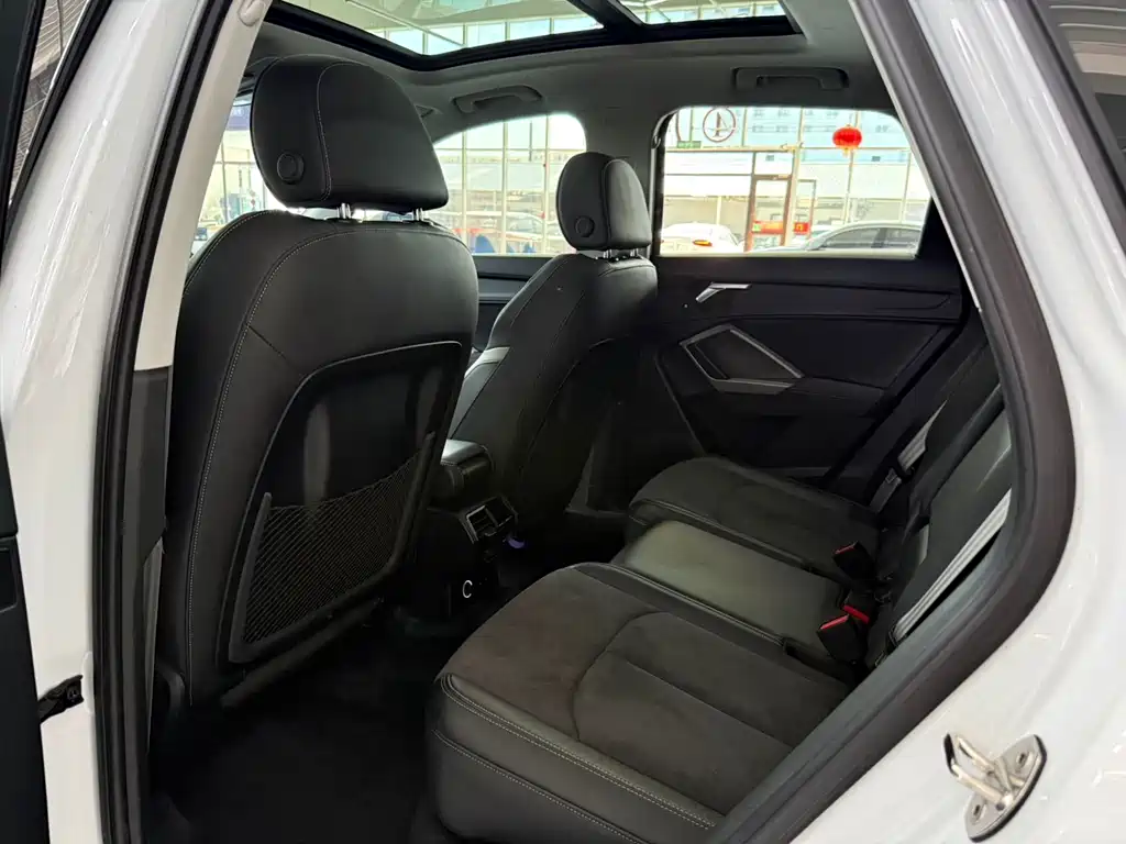 Audi Q3 35 TFSI Fashion Dynamic (1.4 T)