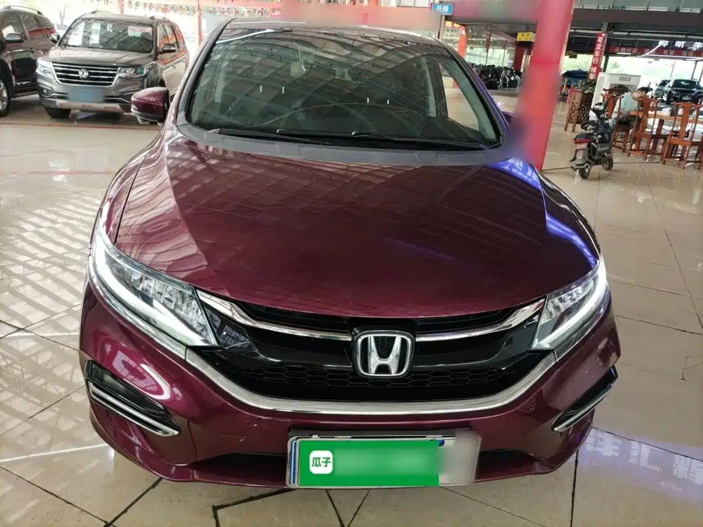 Jade 210 TURBO CVT Luxury 5-seat
