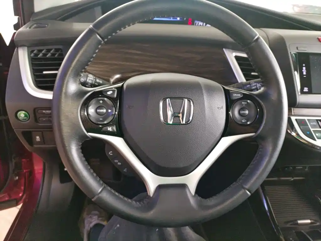 Jade 210 TURBO CVT Luxury 5-seat